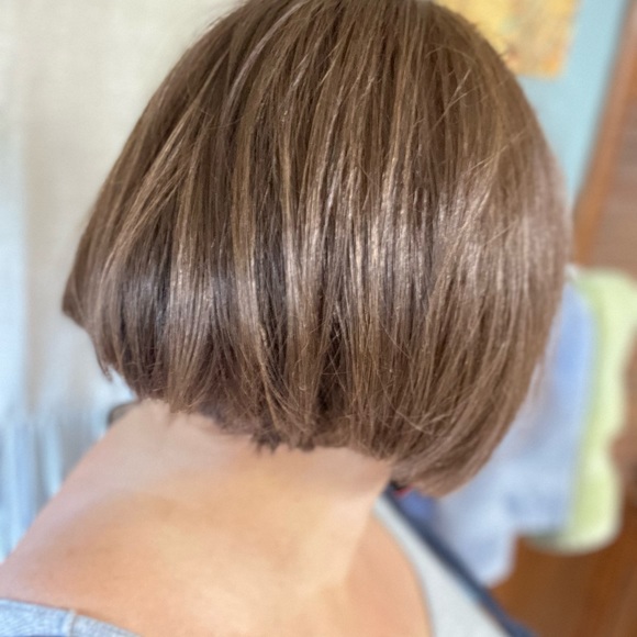 MEDIUM BROWN SYNTHETIC FIBER TOPPER BOB LENGTH WITH BANGS - Picture 10 of 15